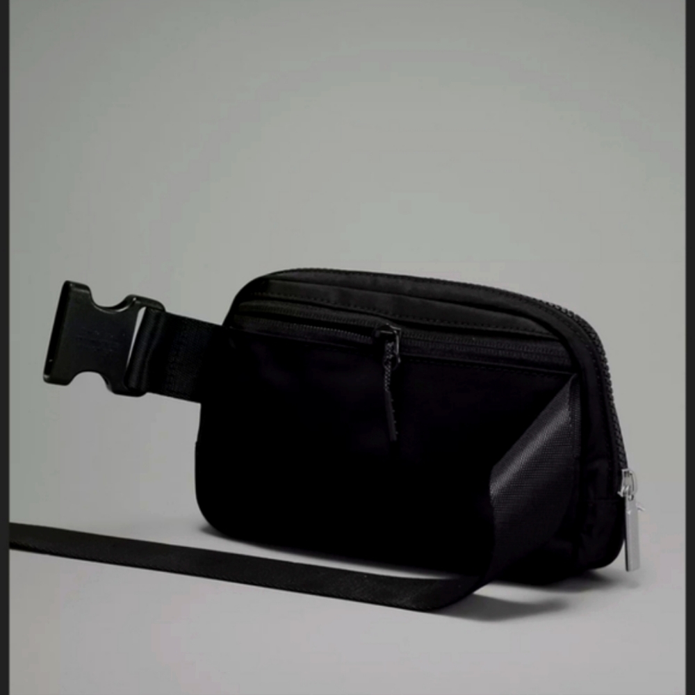 NWT Lululemon Everywhere Belt Bag - Picture 4 of 7